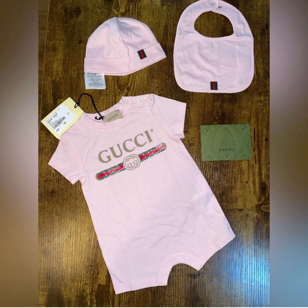 GUCCI Babygirl Cotton Gift Set
0-3 months